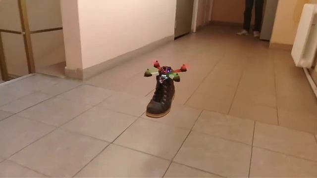 Летающий квадро-ботинок (Flying drone boot) смотреть онлайн