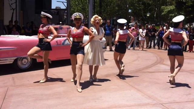 Marilyn Monroe dance show performance at Universal Studios Los Angeles California.#universalstudios смотреть онлайн