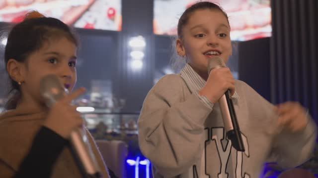 Filiz Kemal - Kehribar (cover By Ebru Yaçar & Burak Bulut)