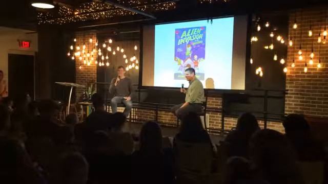 Ruben Bolling with host Jeff Kinney at An Unlikely Story: The EMU Club Adventures смотреть онлайн