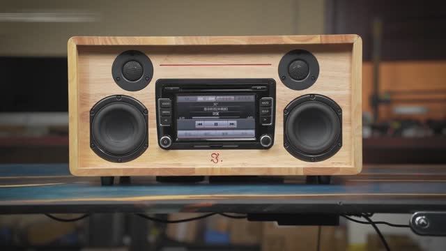 Делаем из автомобильной cd магнитолы бумбокс смотреть онлайн