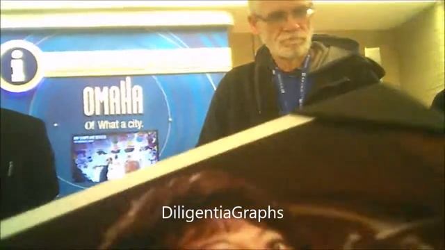 Rita Moreno Signing Autographs for Fans (Westside Story, Muppets, The Ritz) смотреть онлайн