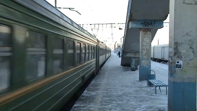 Электропоезд ЭР2Р-7016 станция Селятино смотреть онлайн