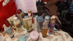 Распродажа барахла с мусорок.