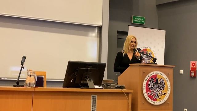 Beata Lubinska Lecture смотреть онлайн