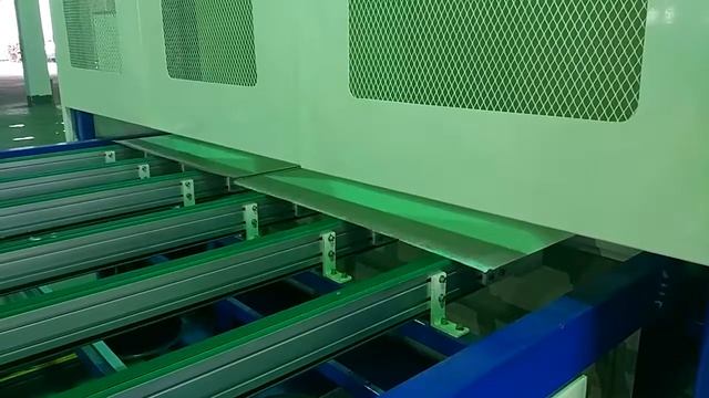 Laminating processes of 150w 250w 300w solar panel смотреть онлайн