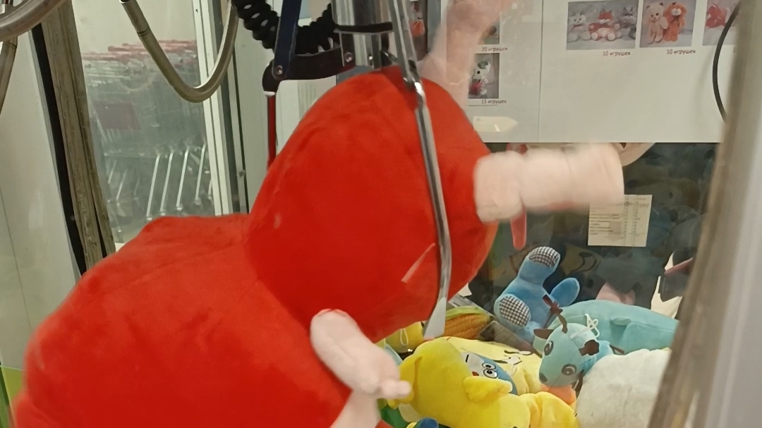 Это нереально😮!Я думал это практически невозможно! Огромная свинья-пожарный в аппарате хватайка😮