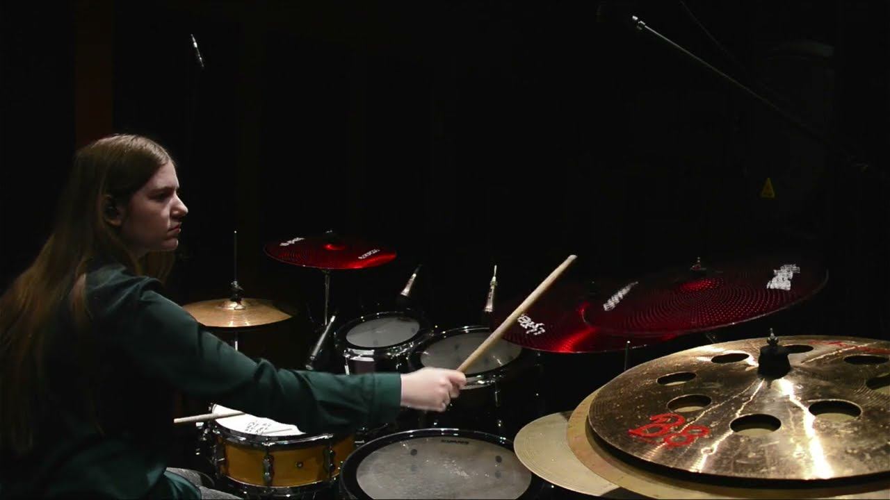 Unlike Pluto Everything Black (Drum Cover by Victoria N.) смотреть онлайн