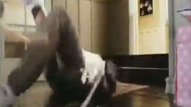Alvin and the Chipmunks- You spin me Right Round :D смотреть онлайн