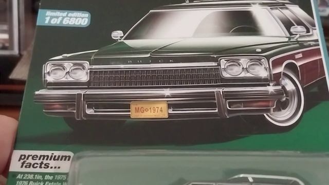 Unboxing some Auto World 1974 Buick Estate Wagon's смотреть онлайн