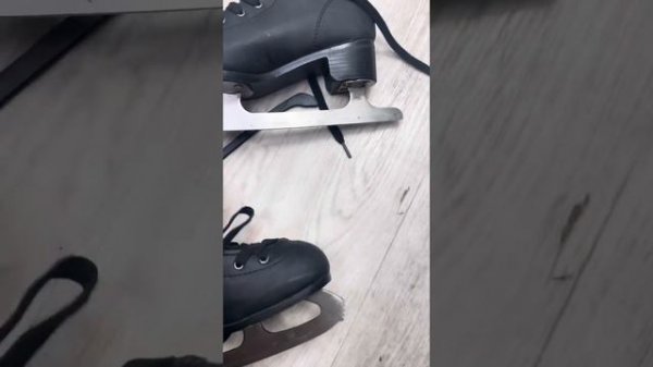 Коньки Larsen размер 38