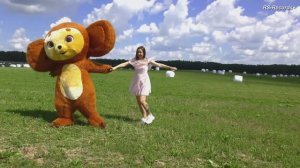 Кристина Соколова & Олег Пахомов Самолеты летят группа: "Русский Стилль" 2025 Танец с Чебурашкой