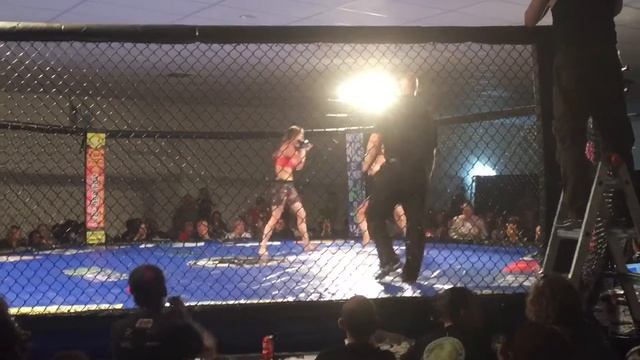 Tara "Tiny Terror" Graff vs Sydney Smith смотреть онлайн