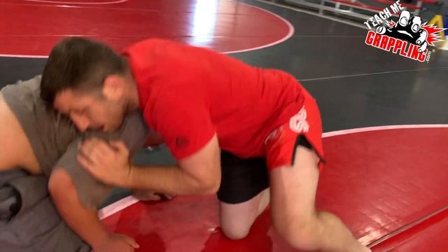 White BELT VS Coach Brian... Flow Roll! смотреть онлайн