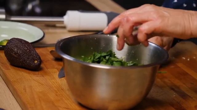 Зелено гаспачо с авокадо смотреть онлайн