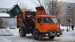 Мусоровоз-коротыш МКМ-44108 (МК-4454-04) на шасси КамАЗ-43255-A3 (К 410 ХТ 22)/ KAMAZ garbage truck