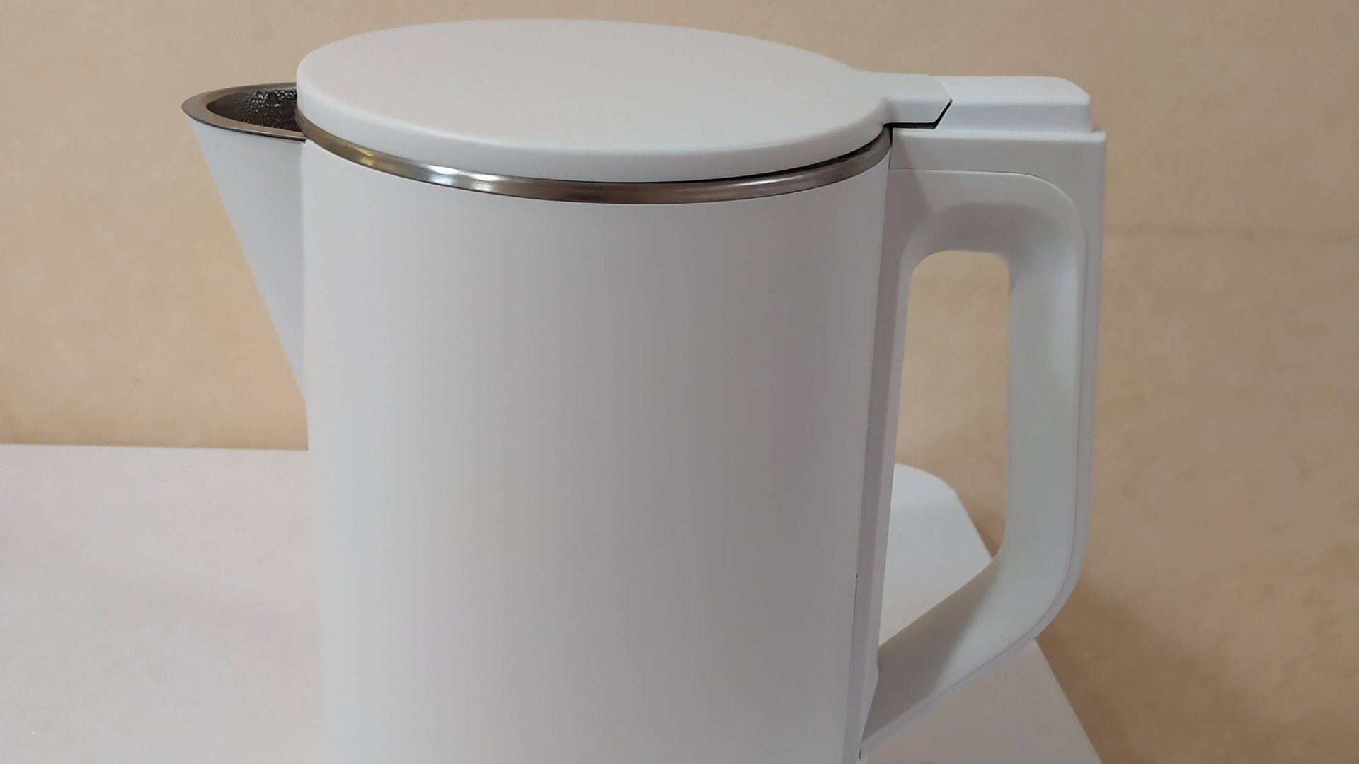 Видео обзор электрического чайника Gorenje K15DWW