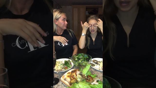 МУКБАНГ 👹УЖИН С КРИСТИНОЙ 😊КУРИЦА С 🥬 смотреть онлайн