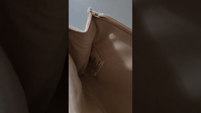 Dior pouch converted into a wristlet / small handbag 😍 смотреть онлайн