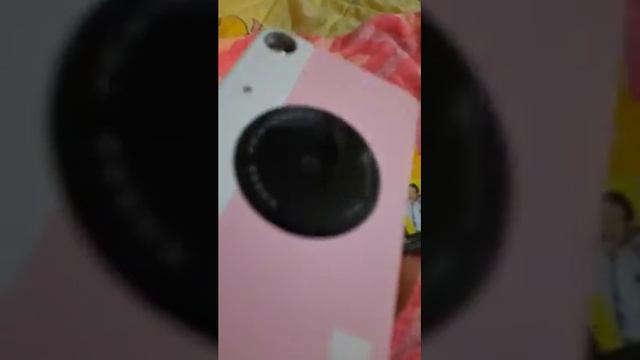 KODAK Printomatic Digital Instant Print Camera - Full Color Prints On ZINK 2x3" Sticky-Backed Photo смотреть онлайн