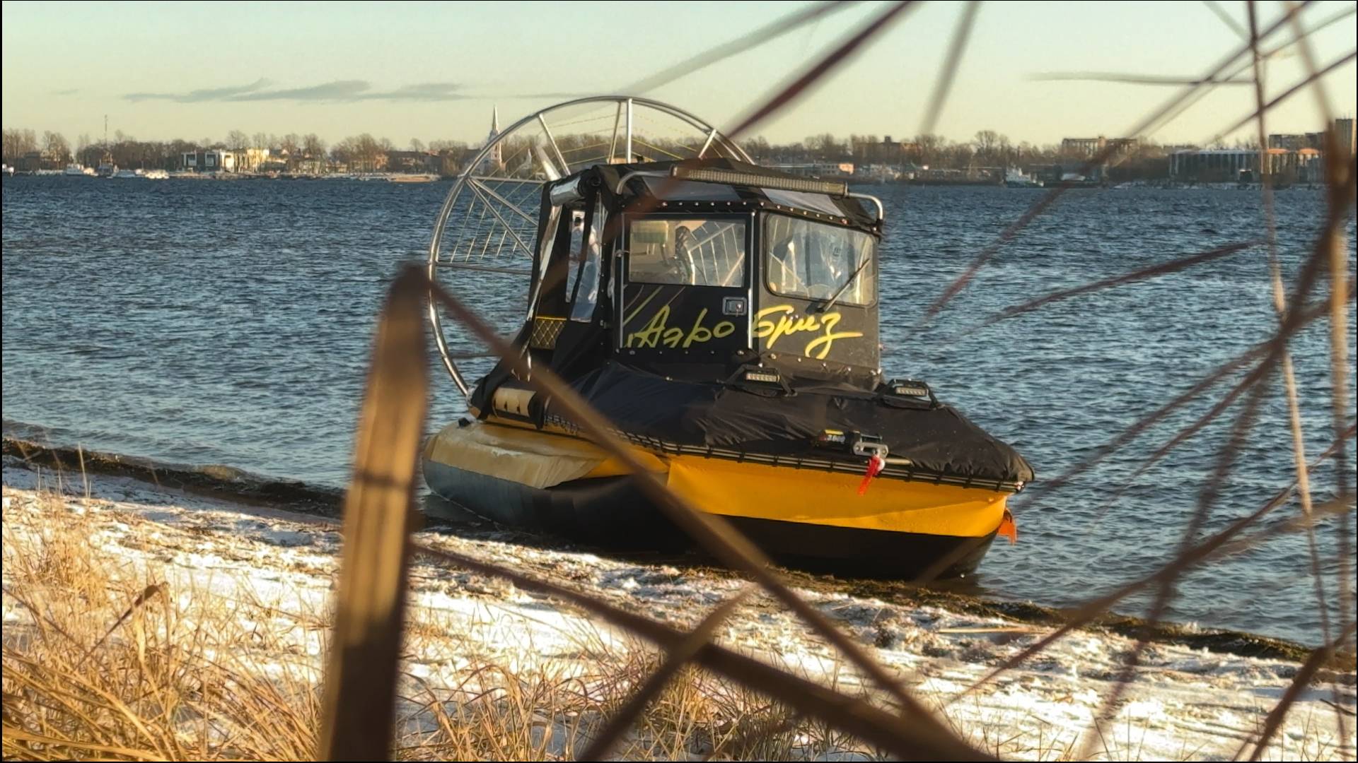 По Ладоге впятером на 