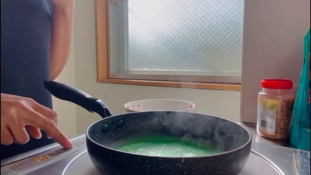 Coba buat kue dadar gulung isi kelapa смотреть онлайн