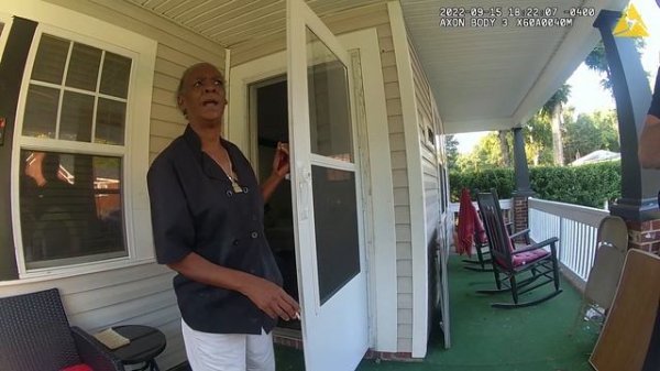 Axon Body 3 Video 2022 09 15 1821 X60A0040M