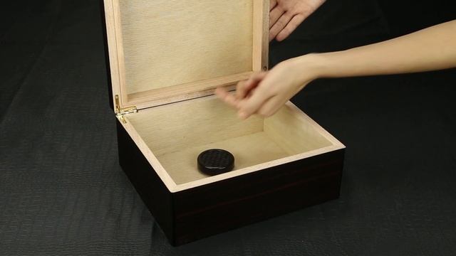 Spearhead Black Walnut 40 Count Desktop Humidor смотреть онлайн