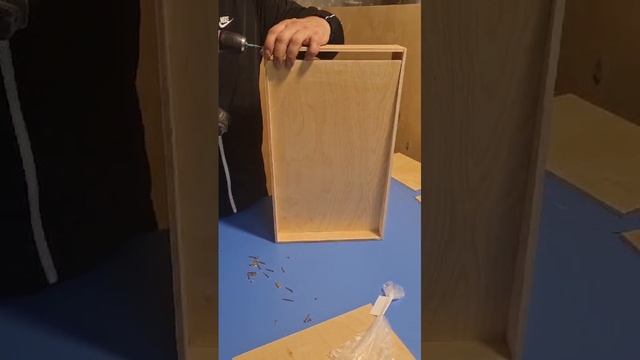 Сборка гнезда для кур смотреть онлайн