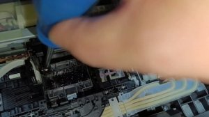 Epson l3260 как прочистить печатающую головку?