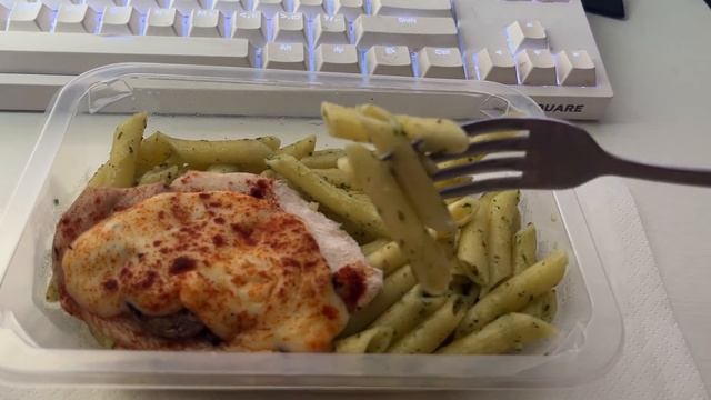 Куриная грудка с грибами и пенне "Вкус Вилл" смотреть онлайн