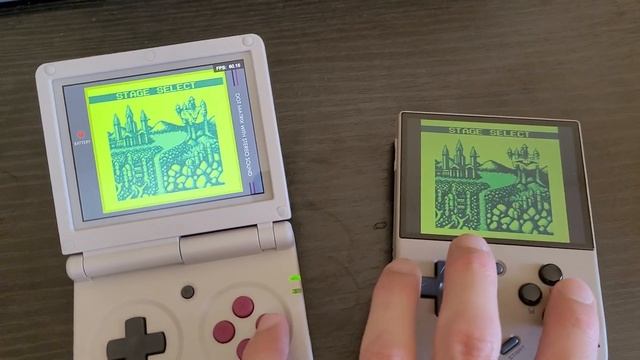 Anbernic RG35XXSP Vs Miyoo Mini Plus_Castlevania II Belmont's Revenge