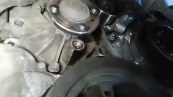 Hiace помпа KDFTV 2016