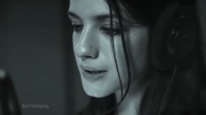 "Оттепель" Аня Чиповская читает стихотворение Беллы Ахмадулиной