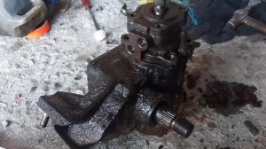 Рулевой редуктор Ниссан Атлас,устройство или как сломать рабочий механизм