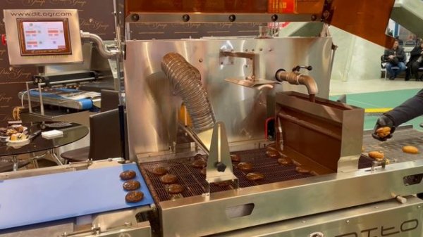 Глазирование/покрытие шоколадной глазурью от компании DitoGroup.