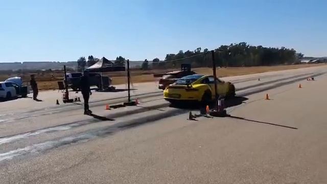 Audi RS6 vs Porche 911 GT RS смотреть онлайн