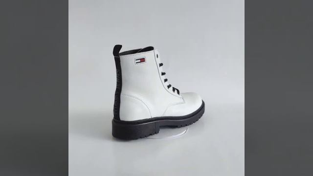 Botas TOMMY HILFIGER Branded Tape Flat Boot Ecru смотреть онлайн