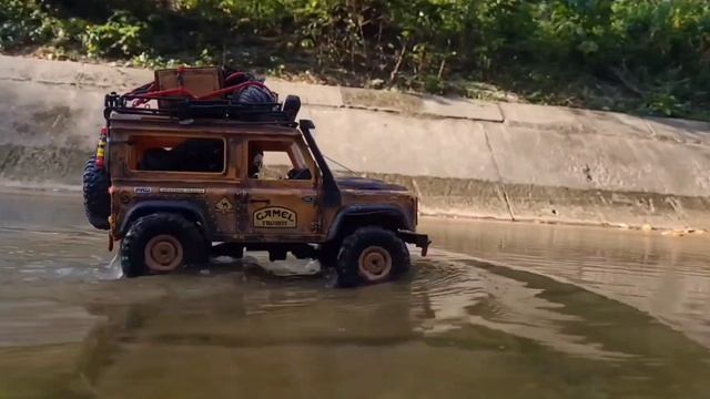 1/12 Scale Camel Trophy Land Rover Defender MN 98 Off Road