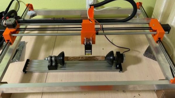 Поворотная ось для выжигателя-гравера.
Подходит как под диодные лазеры так и под лазеры со2.