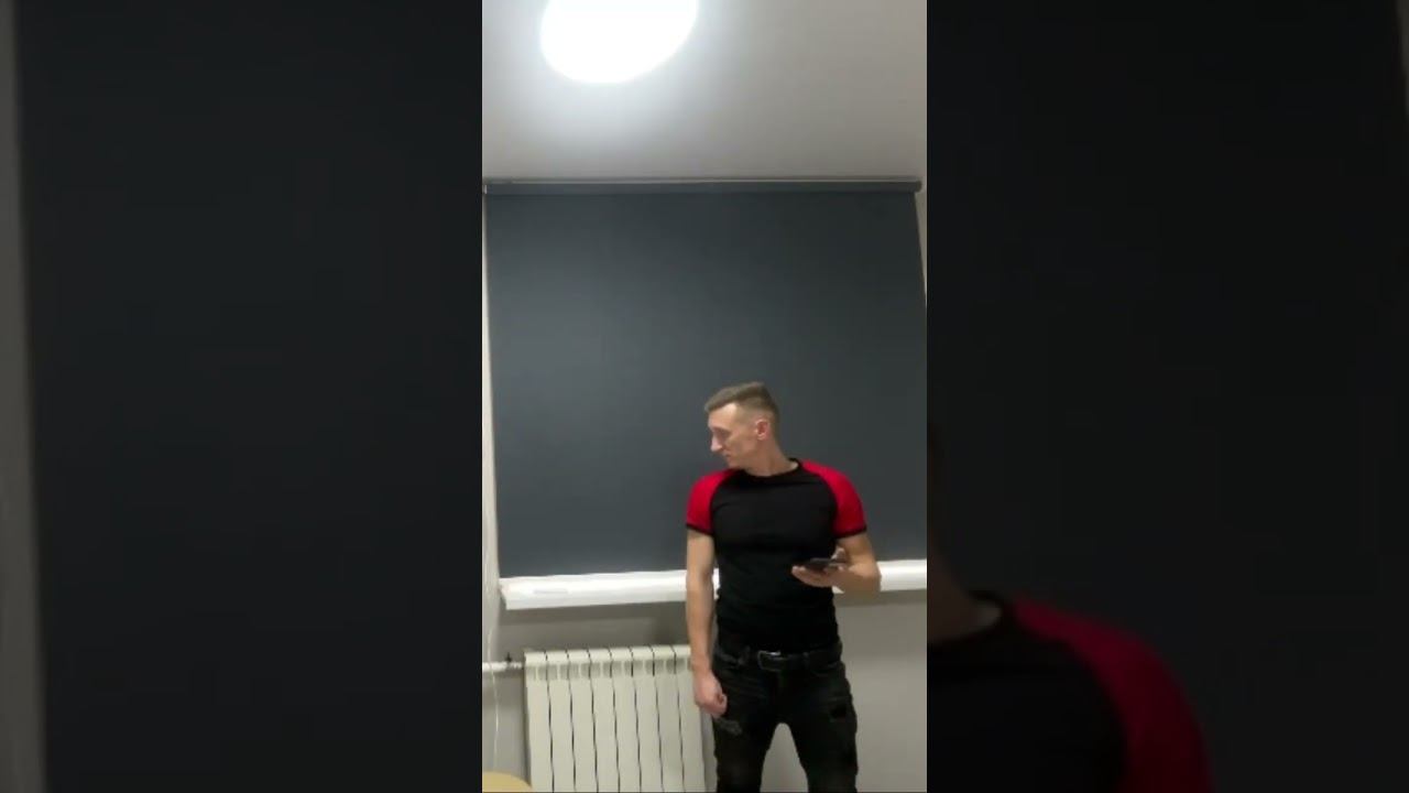 Рулонная штора на электроприводе с управлением Алисой. смотреть онлайн