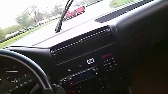 '86 Porsche 911 struggling for grip in rain смотреть онлайн