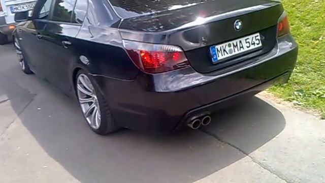 BMW 545i M-Paket V8 Exhaust смотреть онлайн