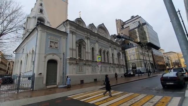 Храм Успения Пресвятой Богородицы на Успенском Вражке — православный храм в Газетном переулке 15.