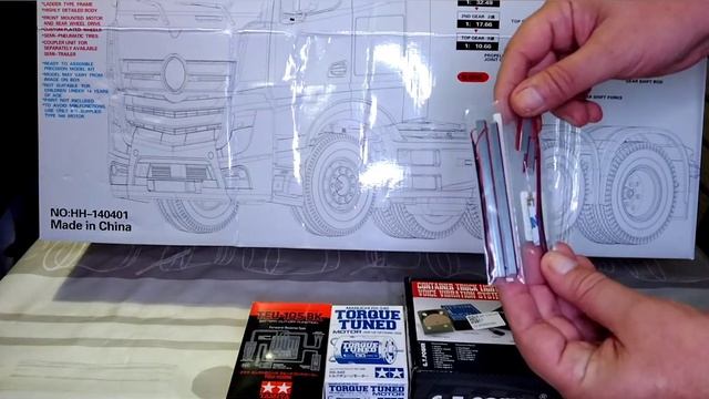 Montaje camión Hércules MB Actros 1/14 rc con luces sonido y vibración de cabina en español parte 1 смотреть онлайн