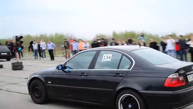 BMW E46 Turbo Vs Opel Corsa смотреть онлайн