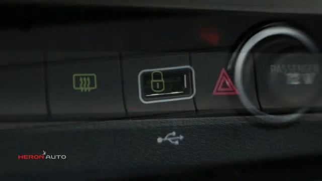 Škoda Fabia COMBI 1.0 MPI 75PK CLEVER NAVI | LMV | CRUISE CONTROL смотреть онлайн