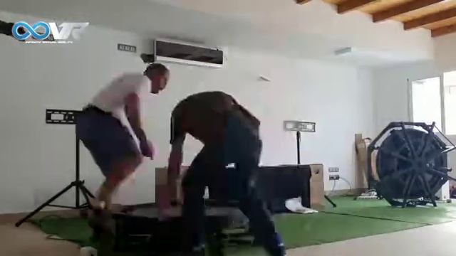 Montaje de Kat Walk Mini смотреть онлайн