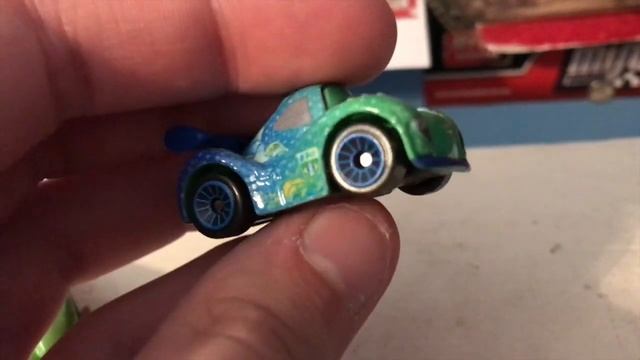 Disney Cars Mini Racers 2023 WGP 3-Pack Review (Jeff Gorvette , Carla Veloso, Lightning MccQueen) смотреть онлайн