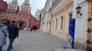 Иверская икона Божией Матери в часовне у Воскресенских ворот с 17 века наша самая почитаемая святыня